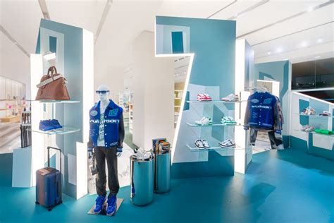 louis vuitton afspraak maken bijenkorf|Louis Vuitton pop up shop.